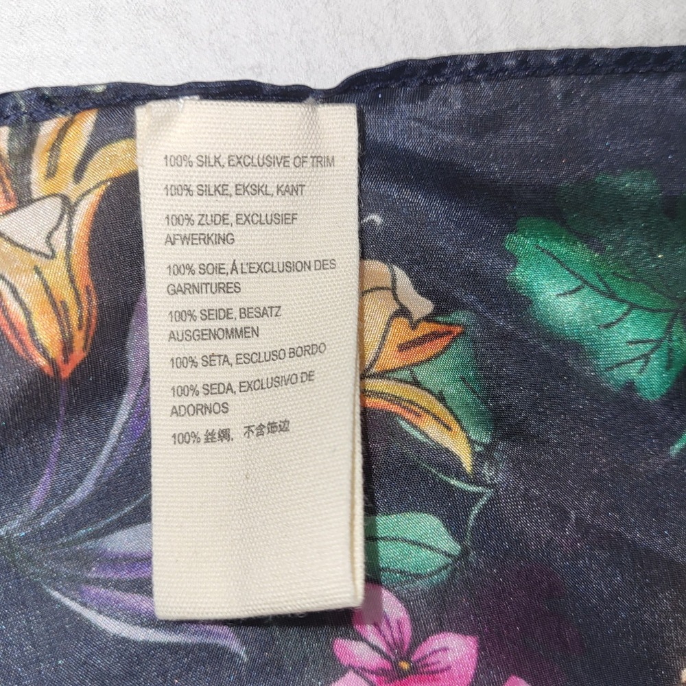 Johnny Was Bursting Scarf Navy Blue Floral 100% Silk 42" Square with Tassels - Picture 4 of 6